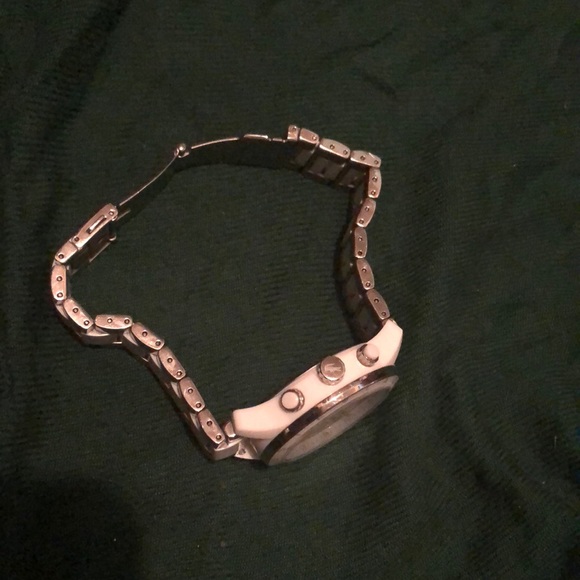 Watch - Picture 4 of 4